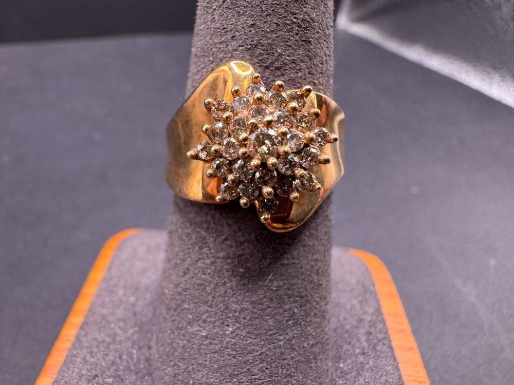 Vintage 10k Yellow Gold Cluster Ring Round Cut Stones Statement Jewelry